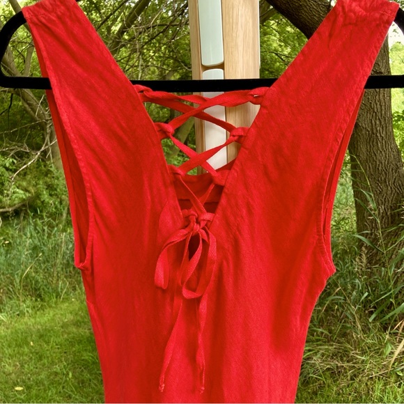 LAVINIA AL TEMPLE: Women’s L gorgeous red linen maxi dress w/lace-up back. - Picture 4 of 7
